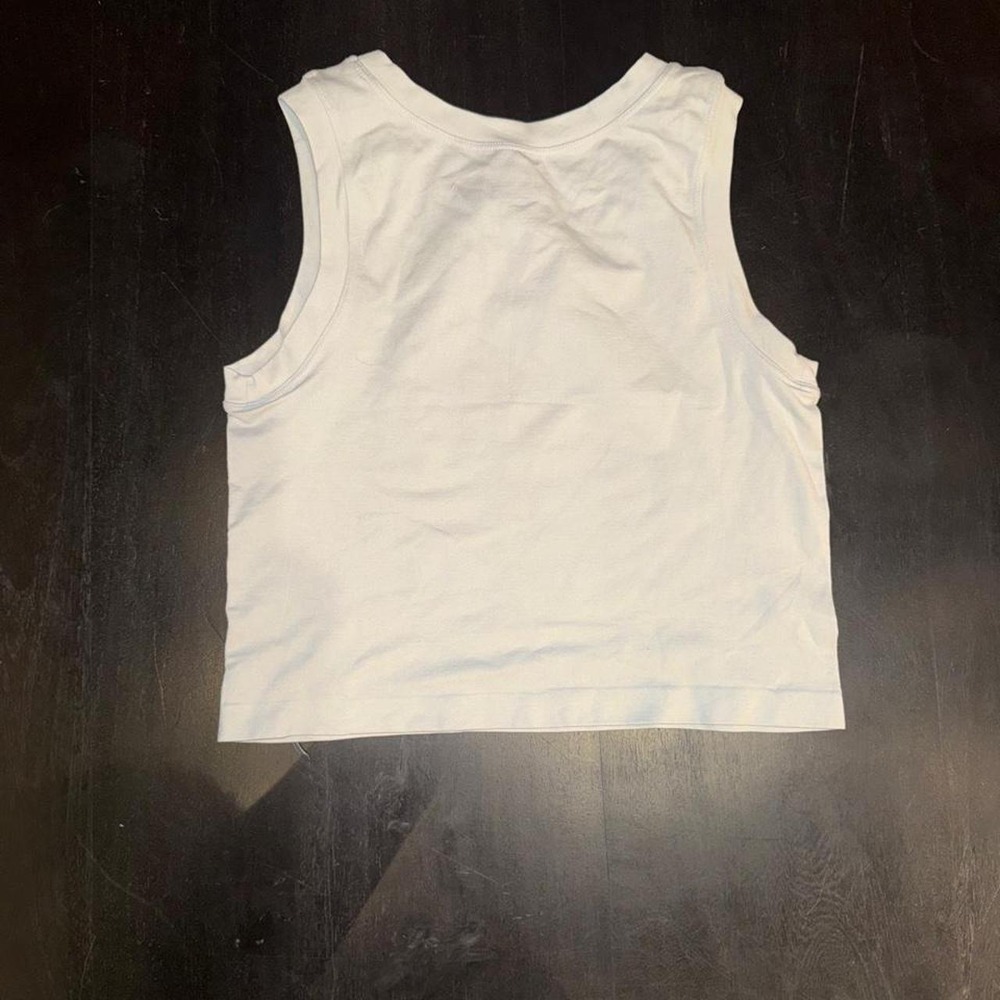 White crop top - Picture 4 of 4
